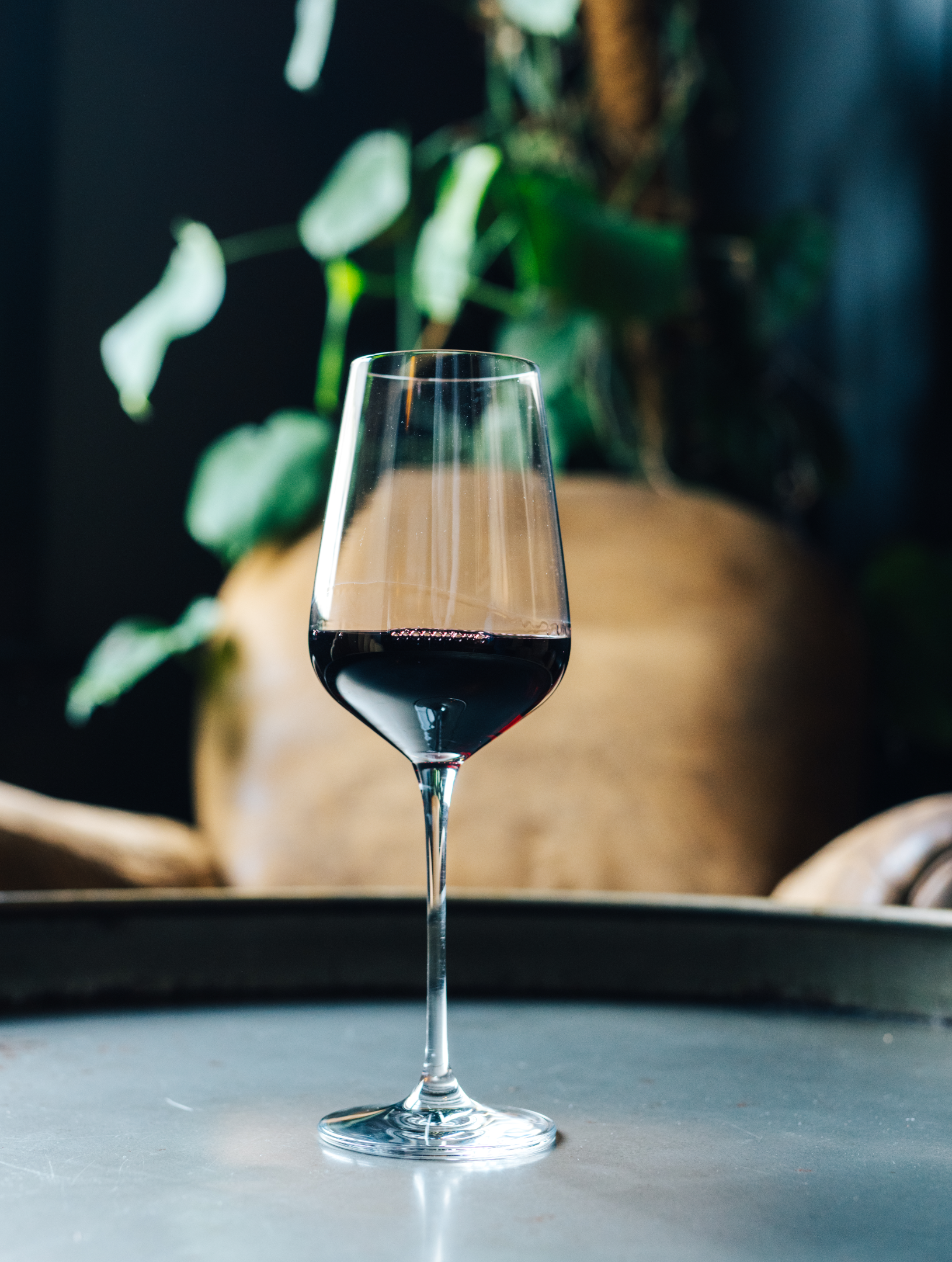 6 Chelsea Crystal Glass Wine Glasses